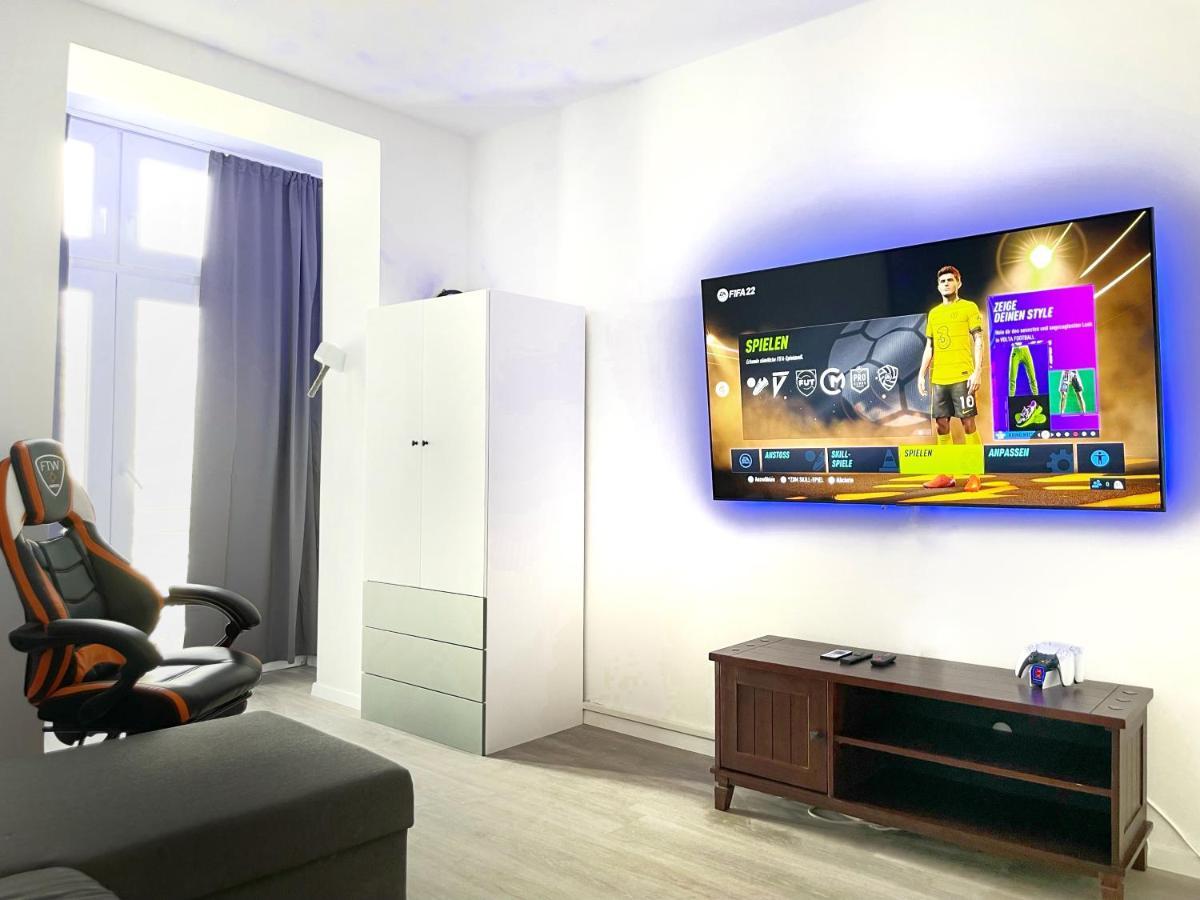 Jaybnb - Gaming Apartment Ps5 65 Zoll 4K Tv Wohnung Mit Balkon ドルトムント エクステリア 写真