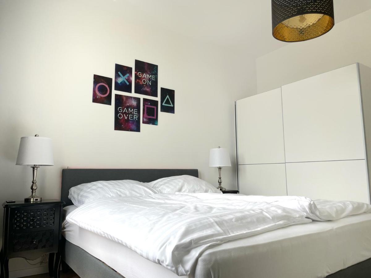 Jaybnb - Gaming Apartment Ps5 65 Zoll 4K Tv Wohnung Mit Balkon ドルトムント エクステリア 写真